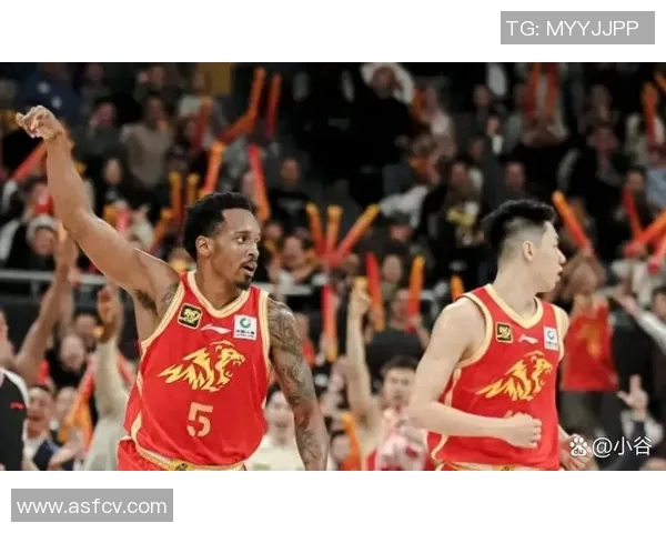 2014年CBA季后赛北京队与广州队激战回顾与精彩瞬间分析