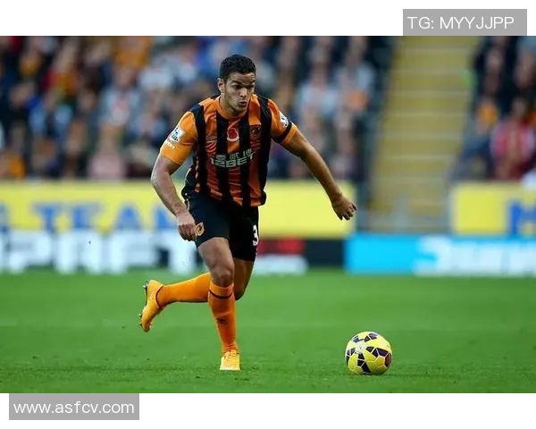 恩佐的成长之路：从青涩少年到足球场上的璀璨明星