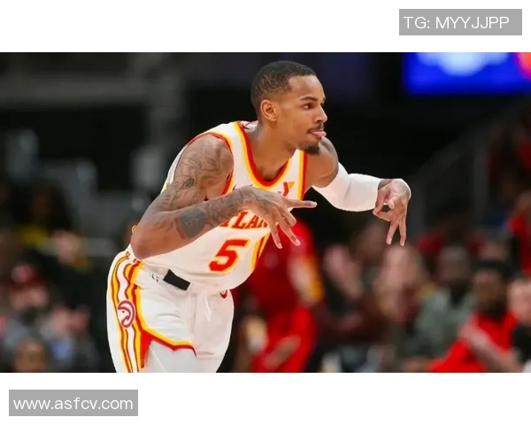 德章泰穆雷带领球队奋勇争先展现出色篮球才华与领导力 德章泰穆雷带领球队奋勇争先展现出色篮球才华与领导力