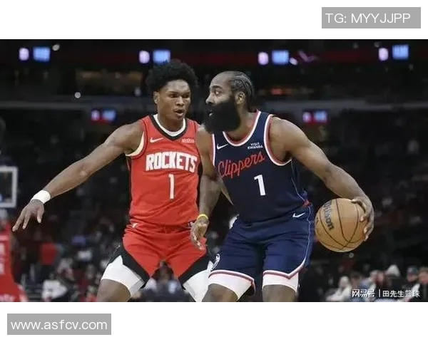 火箭队与篮网队激战正酣球迷热议比赛精彩瞬间与战术分析